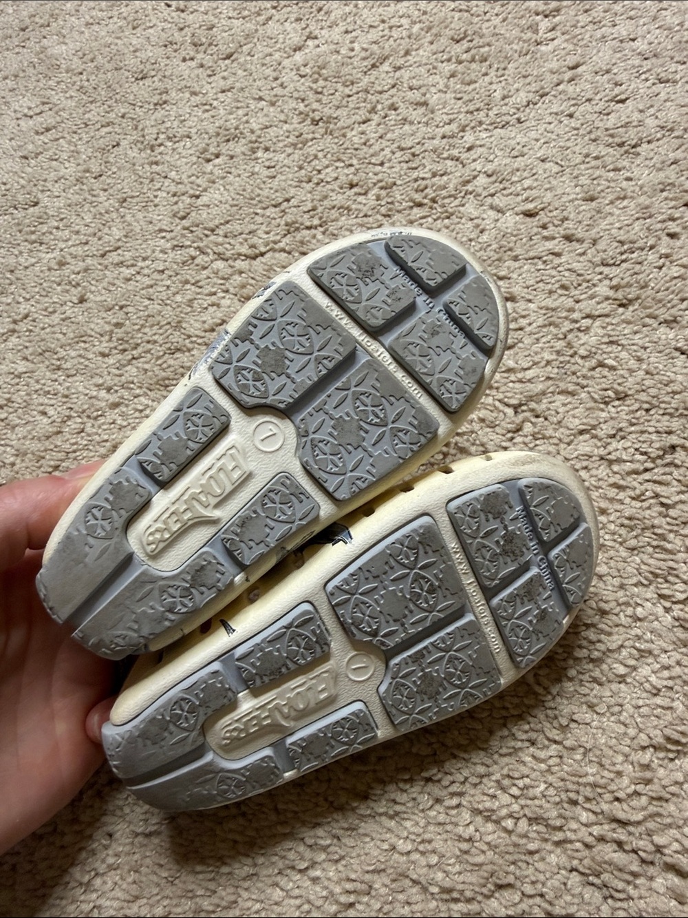Kids Floafer White Water Shoes with Blue Shark Design - Picture 5 of 5